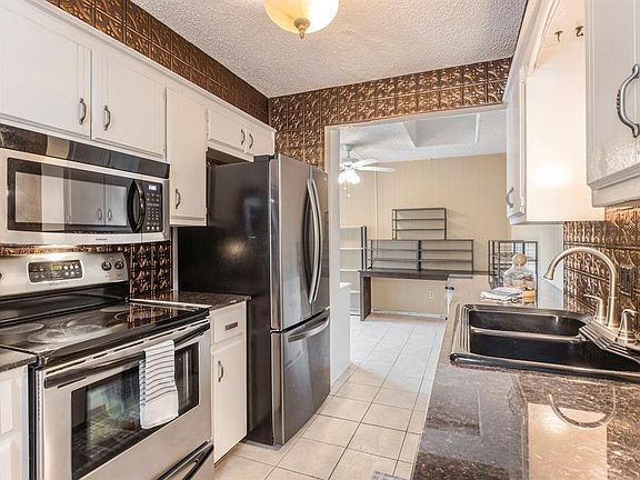 5th image of 7129 NW 16th St #7129