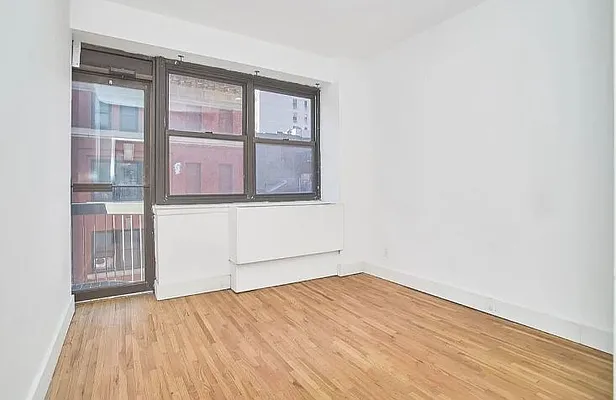 Rented by Mossanen Group | media 36