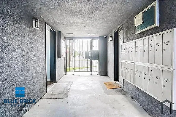 15231 Sherman Way #306 — Photo 33