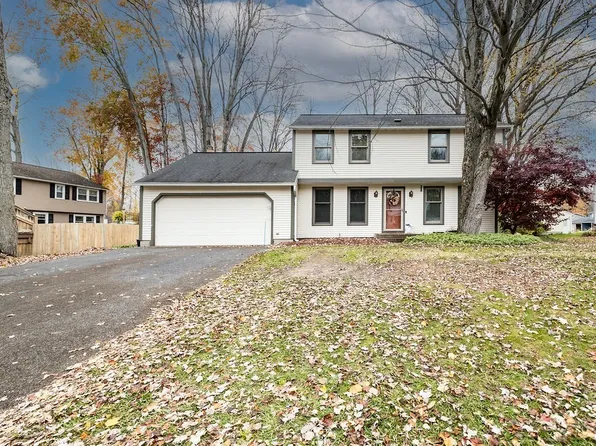 7951 Caraway Dr, Liverpool, NY 13090