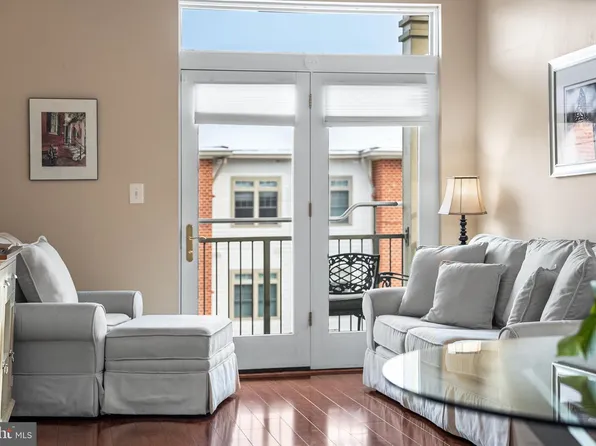 309 Holland Ln Unit 330, Alexandria, VA 22314