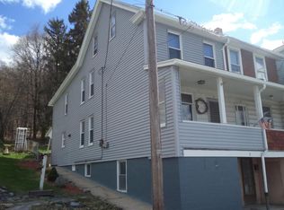 8 W Water St, Lansford, PA 18232