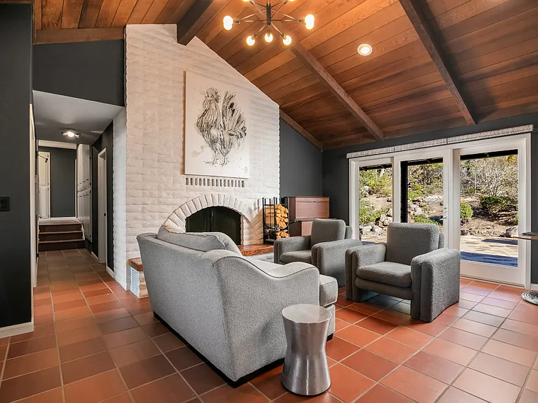 2073 Elevado Rd — Photo 15