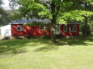 815 S Pierce Rd, White Cloud, MI 49349