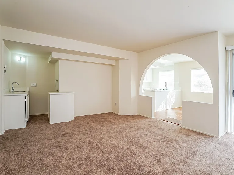 5316 Gardendale Ln — Photo 10