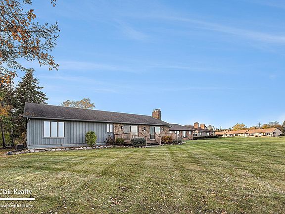 3rd image of 2516 River Rd