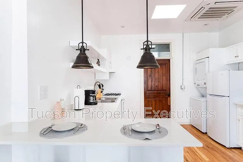 1 bed, 1.0 bath, 750 sqft, $1,550 — Photo 3