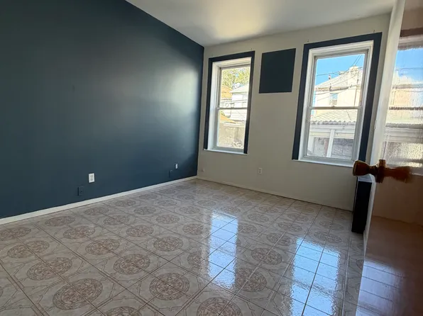 (undisclosed Address), Brooklyn, NY 11204
