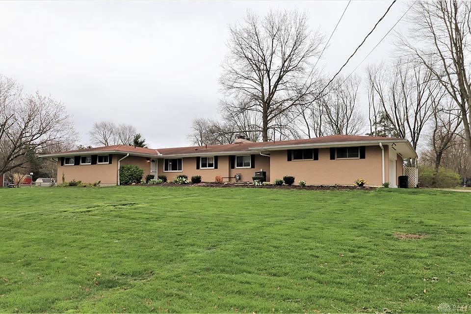 1st image of 104 Castanea Dr