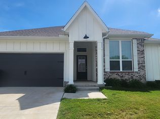 1067 Seattle Slew St, Hewitt, TX 76643