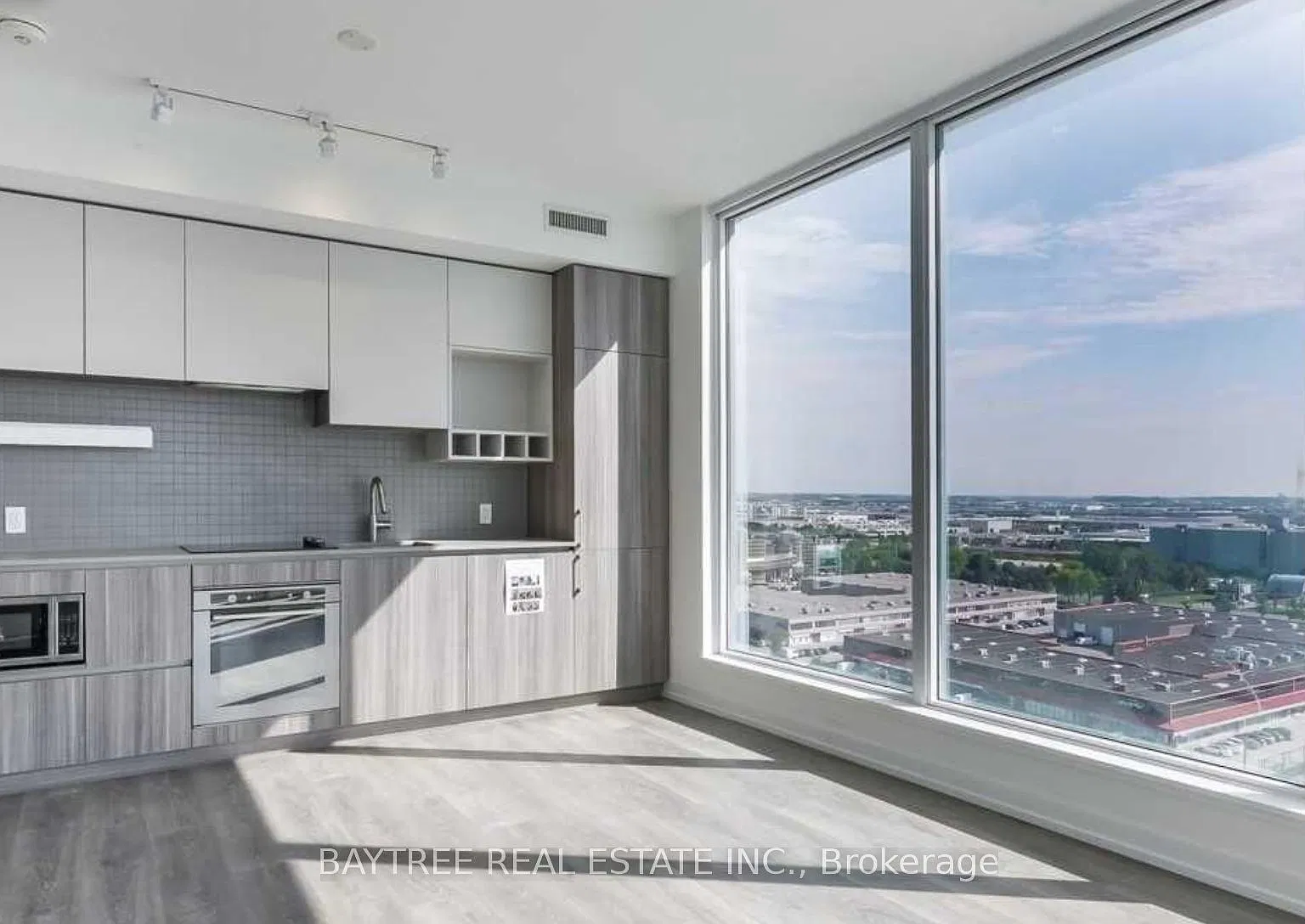 2 bed, $2,500 — Photo 1