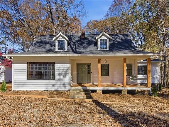 2nd image of 214 Bruce Rd