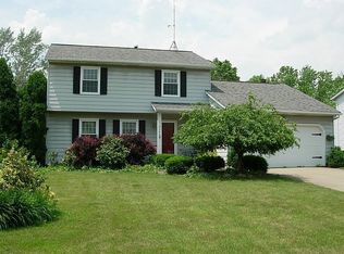 9596 Hickory Hill Dr, Twinsburg, OH 44087
