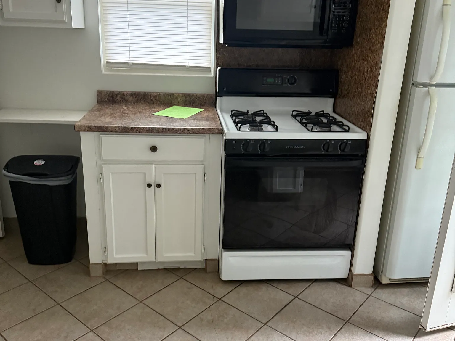 2 bed, 1100 sqft, $1,800 — Photo 3