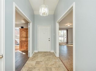 3902 Briar Hollow Dr, Dickinson, TX 77539