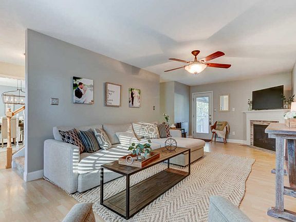 3rd image of 6029 Glenmay Dr