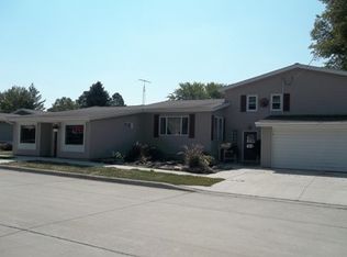 108 2nd St NE, Belmond, IA 50421