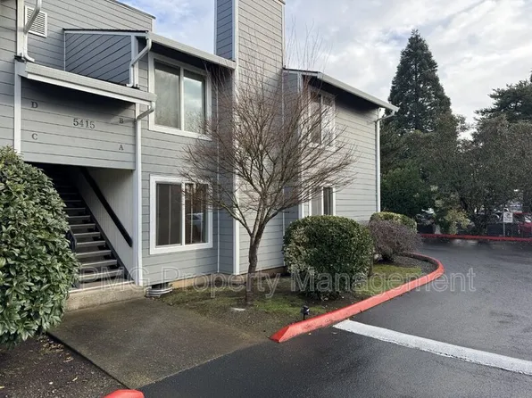 5415 NE 34th St APT B, Vancouver, WA 98661