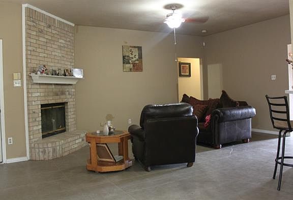 5th image of 1739 Stewart St