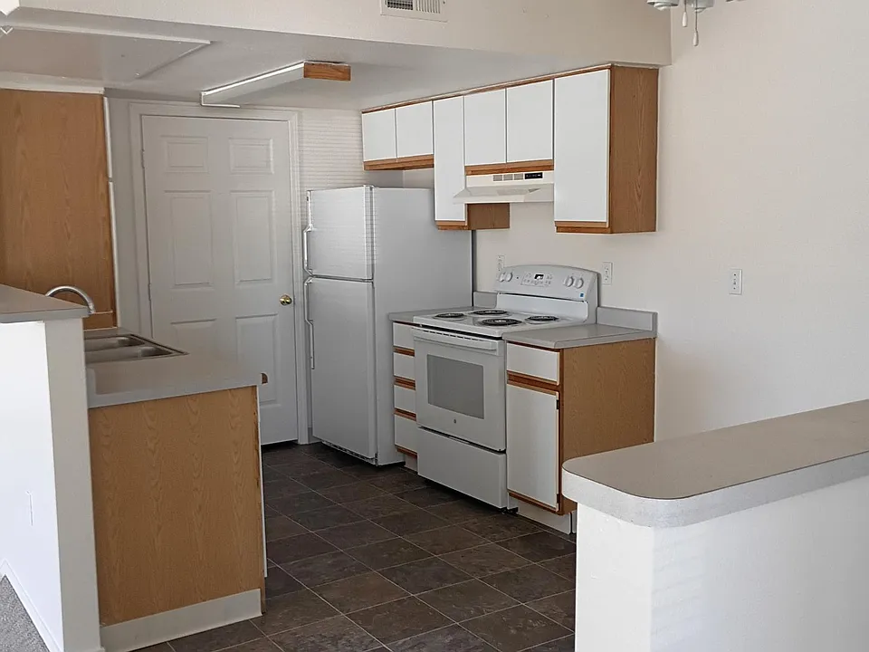 Mallard Cove Apartments