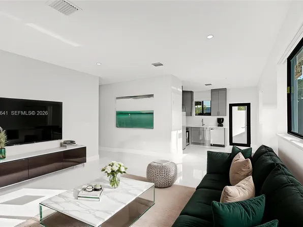 12120 SW 219th St, Miami, FL