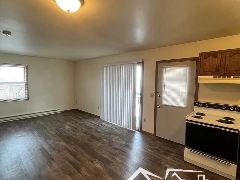 1388 Maricopa Dr #C — Photo 4