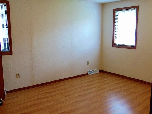 4th image of 506 S Elmwood Ave