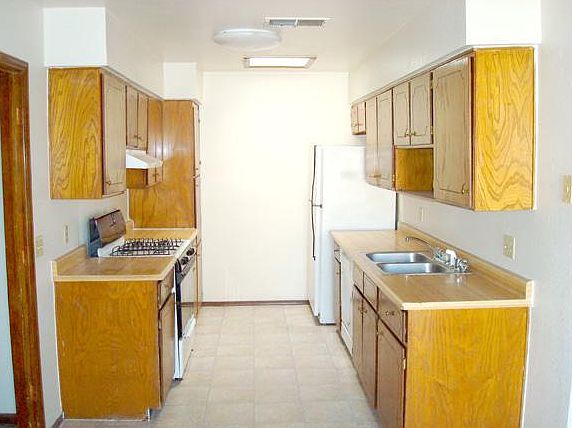 2nd image of 1021 Southwestern Dr
