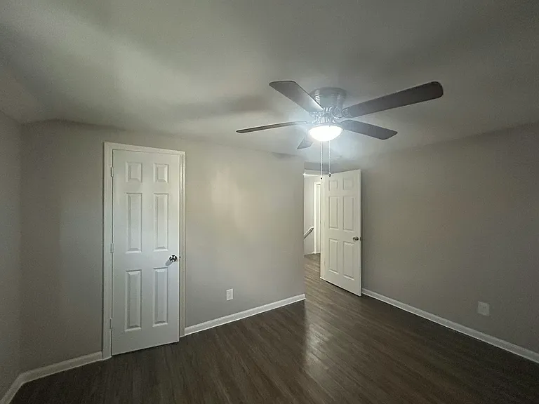 15713 Vaughan St — Photo 18