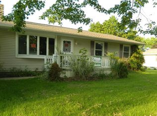 6095 Walnut St, Newfane, NY 14108