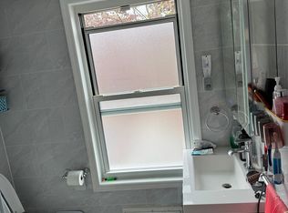 8844 77th St FLOOR 2, Woodhaven, NY 11421
