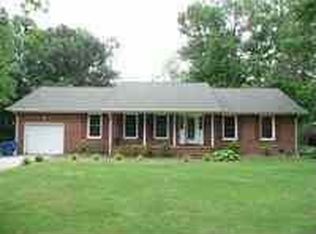 201 Country Club Blvd, Jacksonville, NC 28540