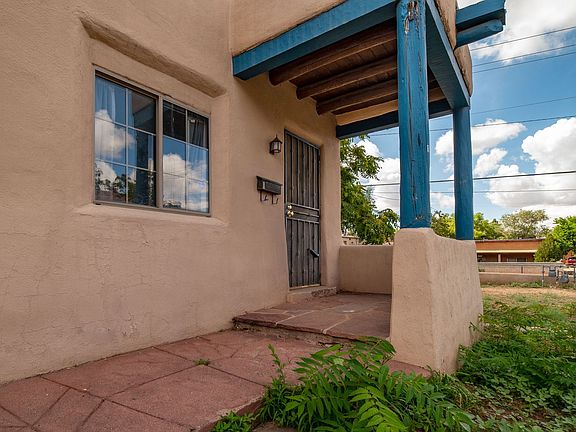 3rd image of 1402 Paseo De Peralta Unit 2