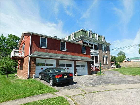 5th image of 367 Morgantown St