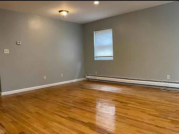 5th image of 11641 190th St