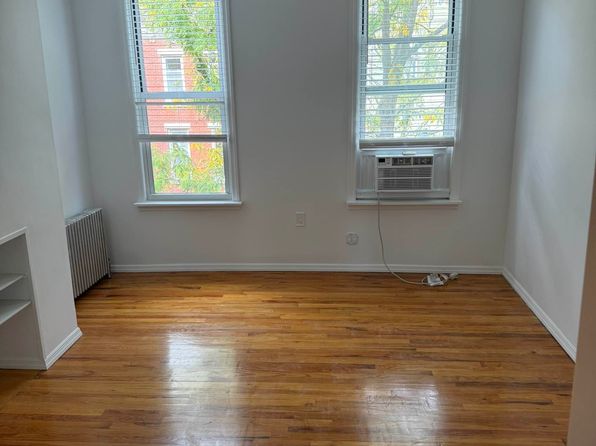 208 Green St APT 3L