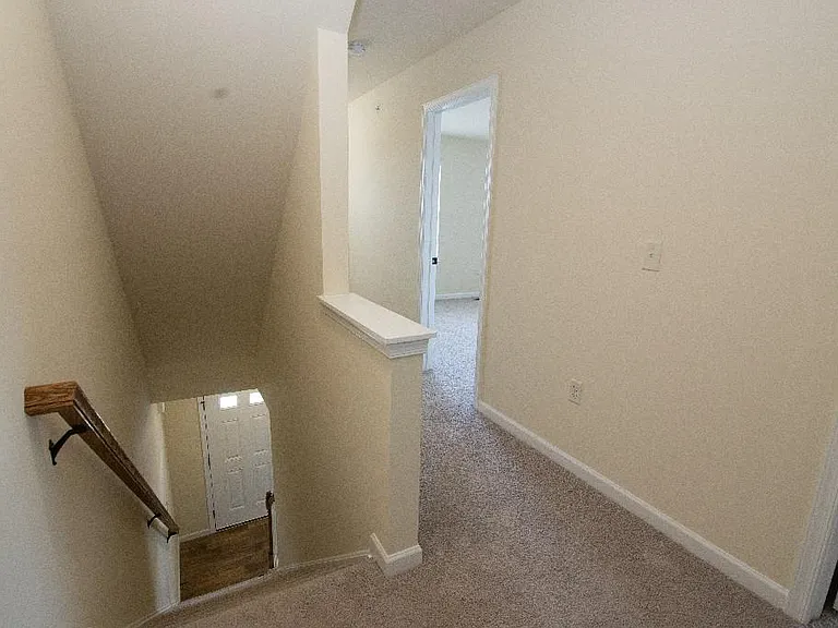 2 Skip Ln — Photo 27