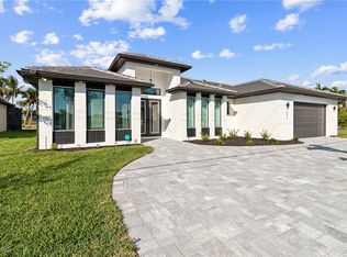 231 Gleason Parkway Cpe, Coral, FL 33914