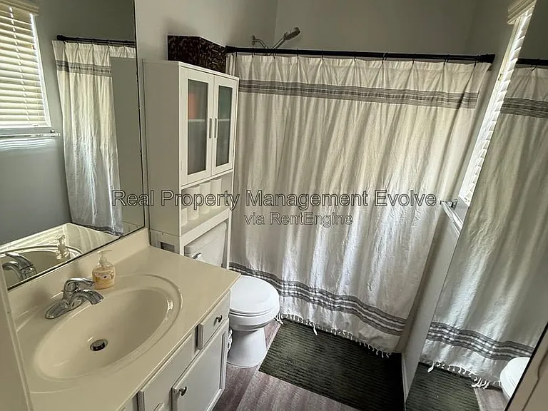 7105 S 251st Dr — Photo 14