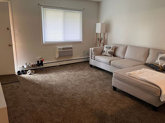 5th image of 8530-36 W 95th St #30-16