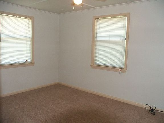 5th image of 5 Hill Dr