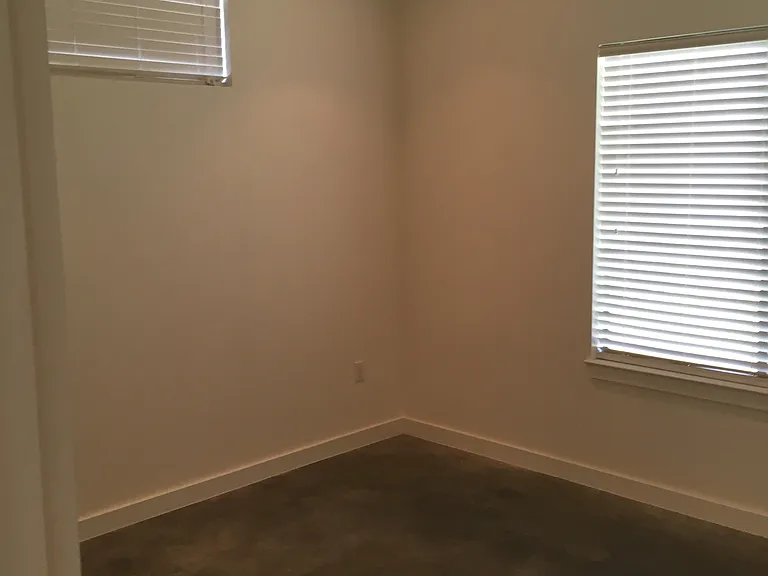 914 Morrow St — Photo 13