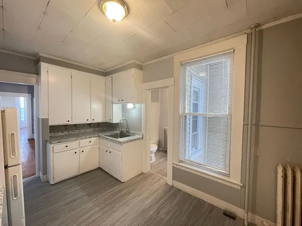 341 Hanover St #1, Manchester, NH 03104