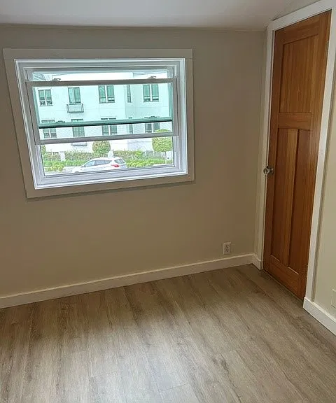 SW Admiral Way — Photo 12