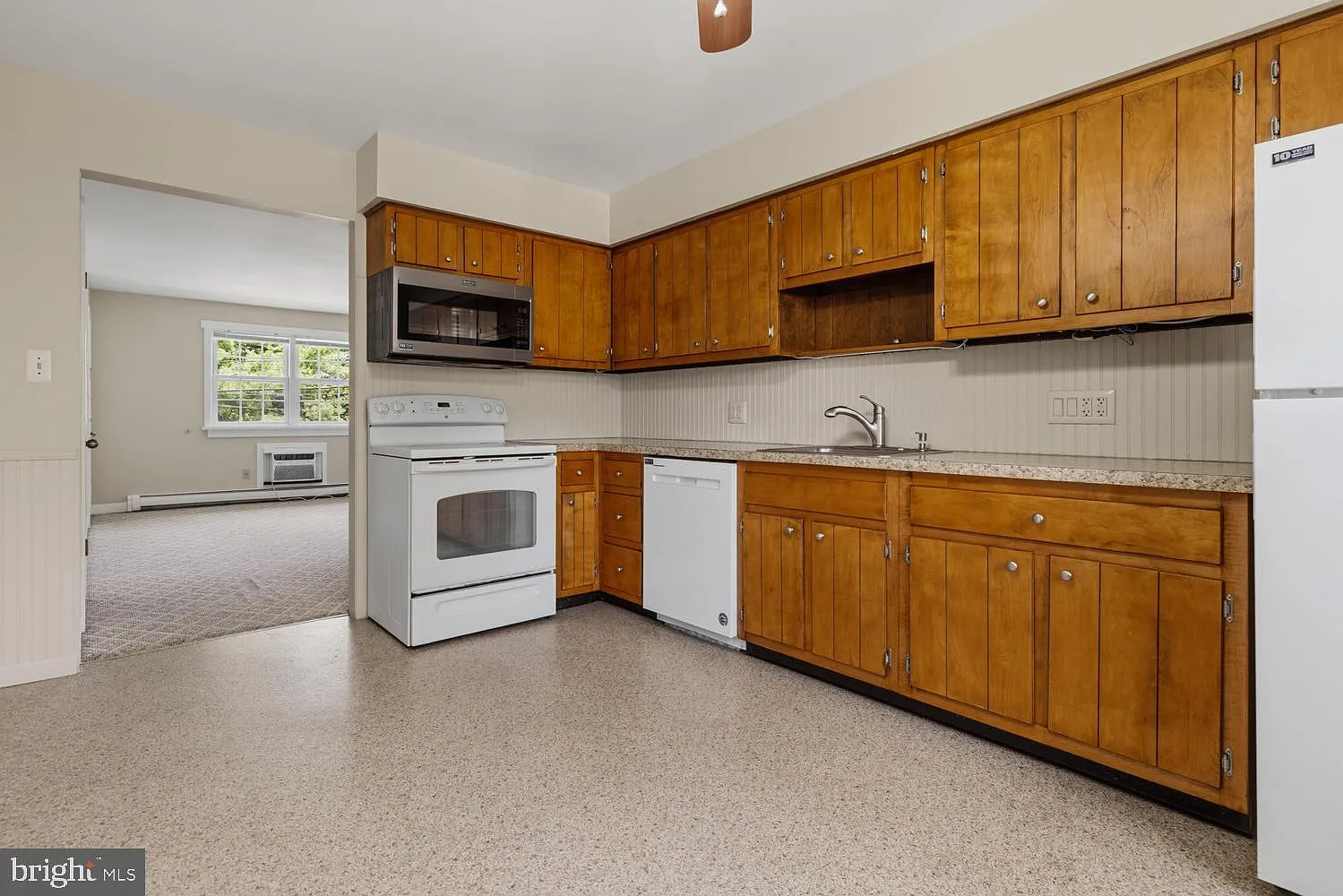 2 bed, 1.0 bath, 850 sqft, $1,595 — Photo 4