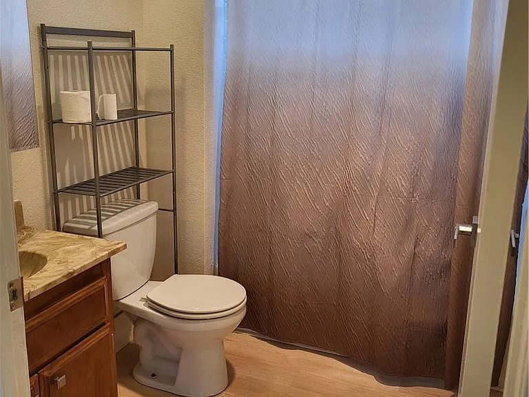 1533 Plaza Del Amo #4 — Photo 7