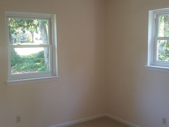 3rd image of 424 Normandy Dr