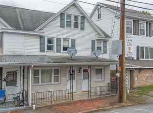 25 Coal St, Middleport, PA 17953