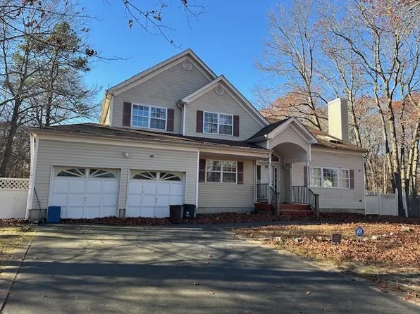 66 WILSON Avenue, Medford, NY 11764