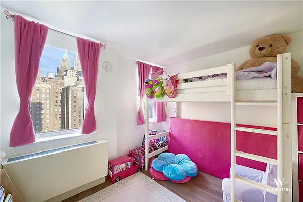 Rented by Warburg | media 29